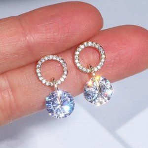 *18K White Gold Solitaire Diamond Circle Earrigs
